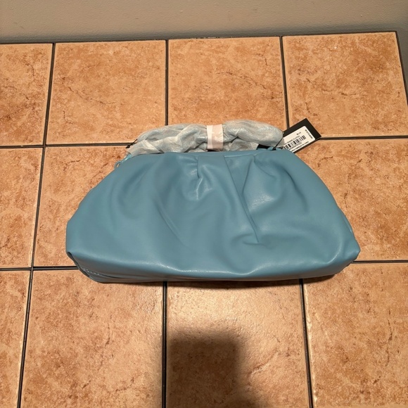 Badgley Mischka Vegan Leather Wrapped Frame Clutch in Blue NWT - Picture 3 of 9